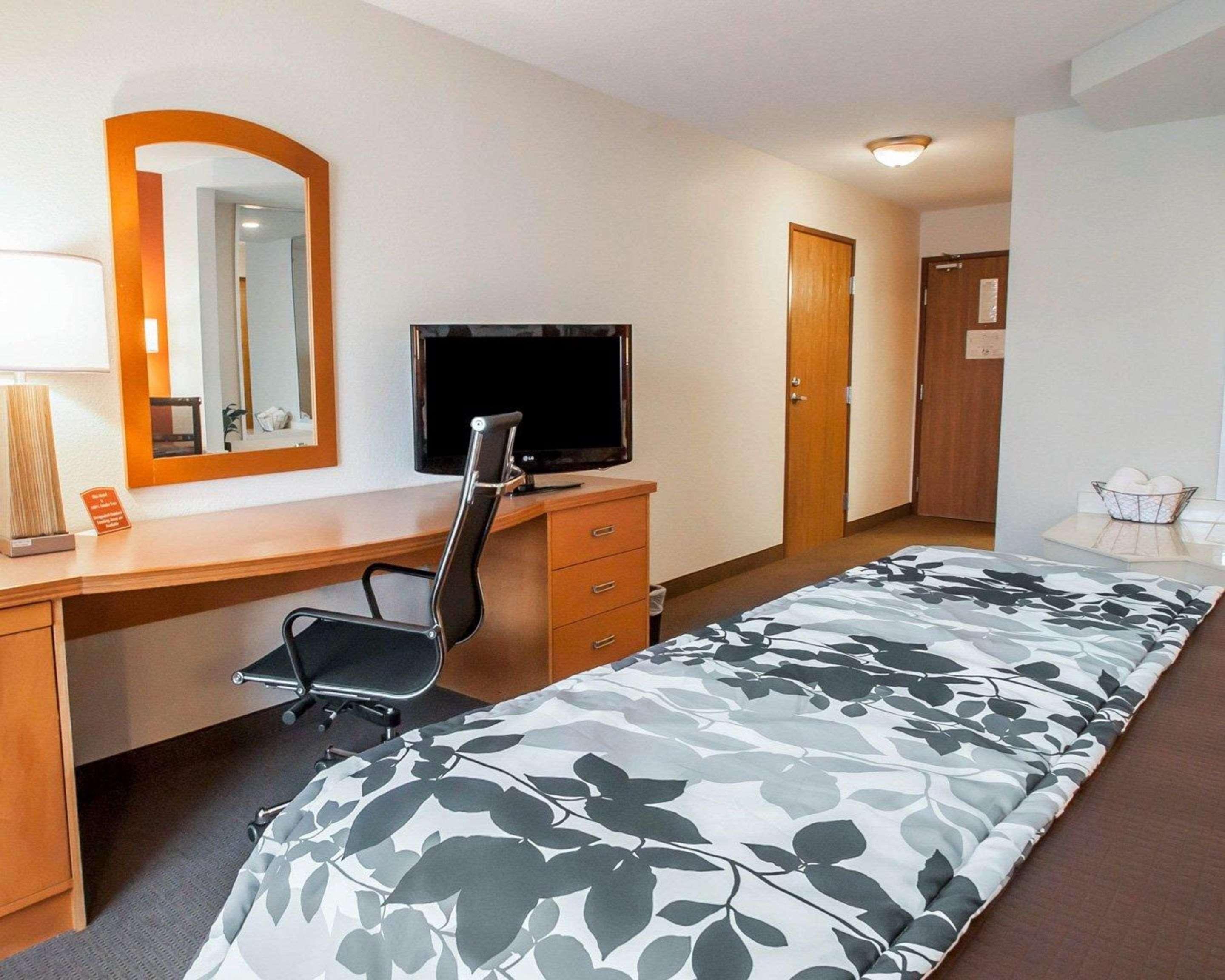 קמדנטון Sleep Inn & Suites Lake Of The Ozarks מראה חיצוני תמונה